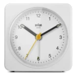 BRAUN BC03W BEYAZ KLASİK SEYAHAT ANALAOG ALARMLI MASA SAATİ
